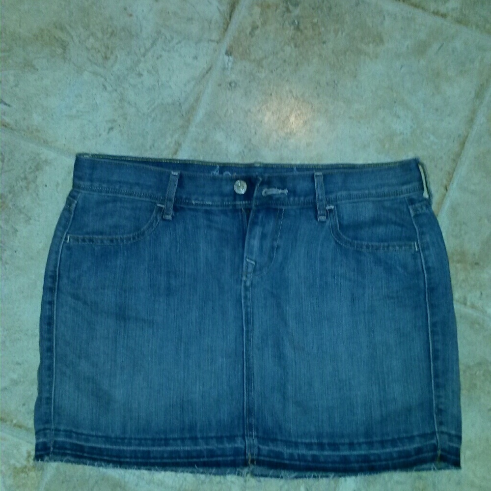 Old navy skirt**SOLD**